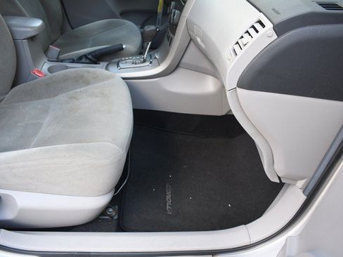 Used 2012 Toyota Corolla LE FWD image 25