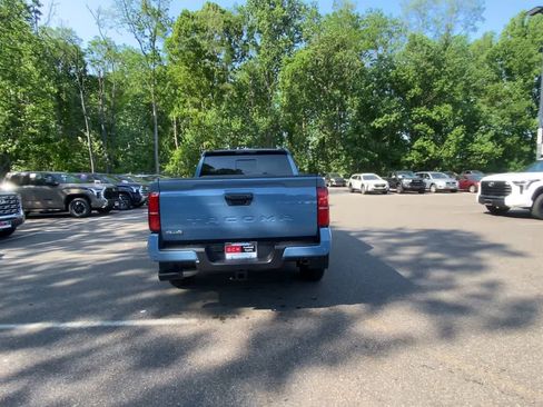 Used 2026 Toyota Tacoma SR5 AWD/4WD image 10