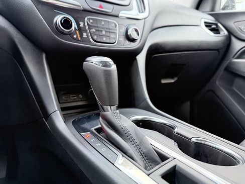 Used 2021 Chevrolet Equinox LT image 20