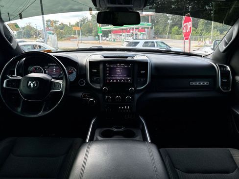 Used 2019 RAM 1500 Big Horn AWD/4WD image 2