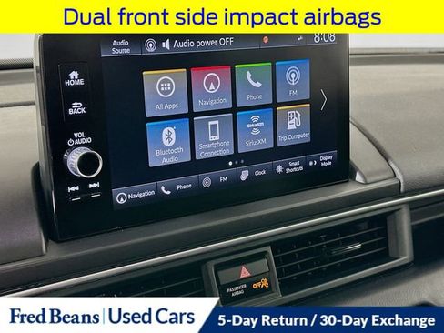 Used 2024 Honda Pilot Touring image 18