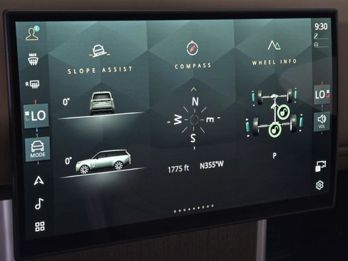 New 2025 Land Rover Range Rover SE image 31