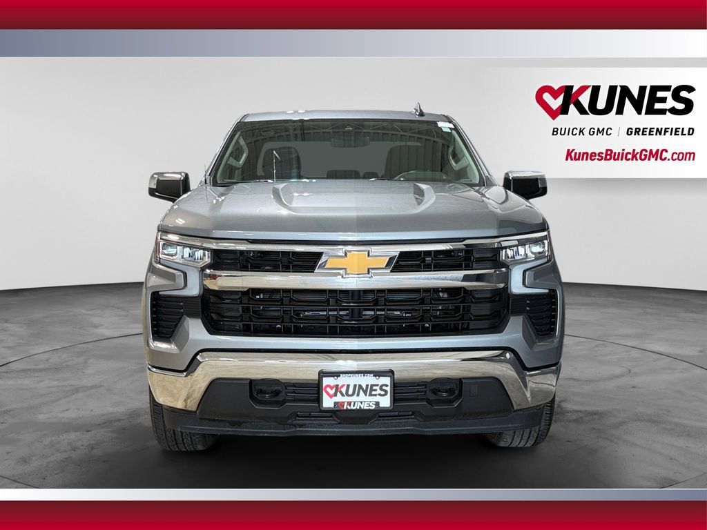 Used 2024 Chevrolet Silverado 1500 LT AWD/4WD image 4