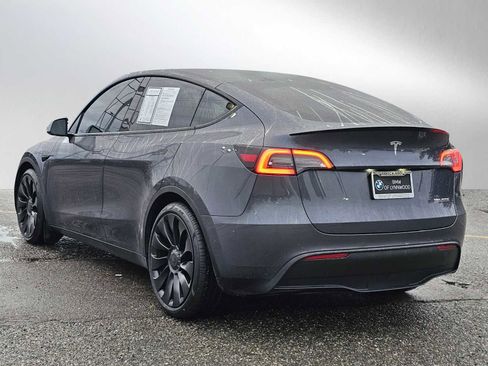 Used 2022 Tesla Model Y Performance image 5