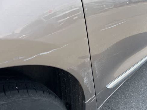 Used 2017 Chrysler Pacifica Touring-L Plus image 29