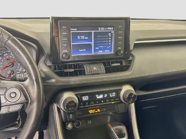 Used 2019 Toyota RAV4 XLE Premium FWD image 13