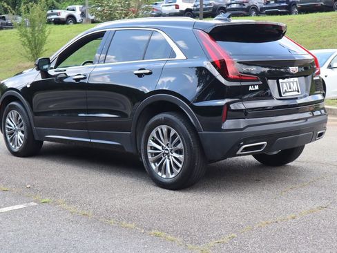 Used 2025 Cadillac XT4 Premium Luxury image 7
