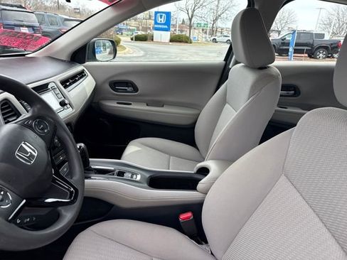 Used 2017 Honda HR-V LX image 13