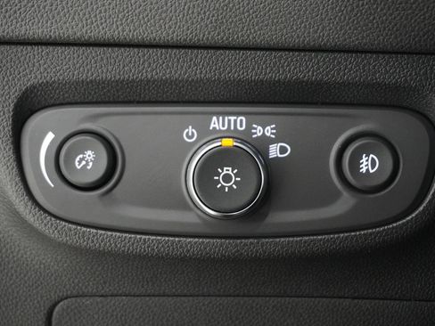 Used 2021 Buick Encore GX Select image 19