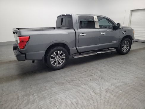 Used 2017 Nissan Titan SL w/ SL Towing Convenience Package image 10