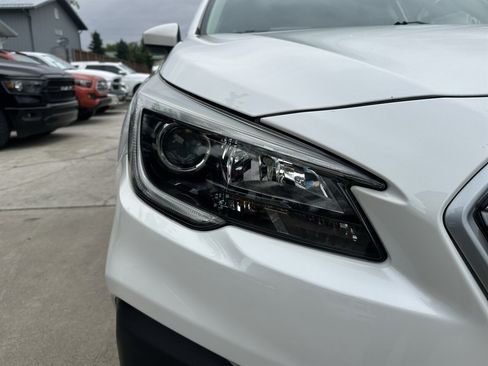 Used 2018 Subaru Outback 2.5i Premium AWD/4WD image 30