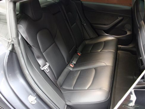 Used 2021 Tesla Model 3 Standard Range Plus RWD image 30