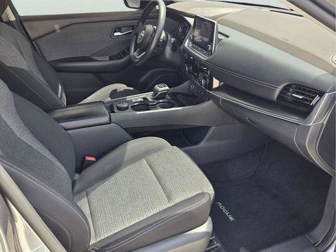 Used 2022 Nissan Rogue SV AWD/4WD image 18