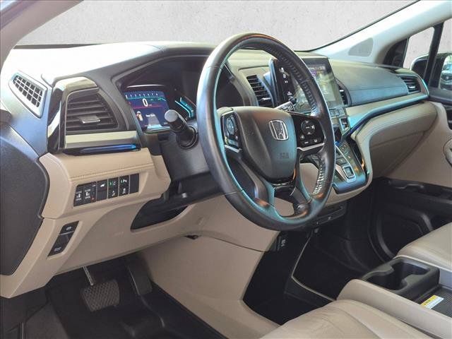 Used 2018 Honda Odyssey Elite image 2