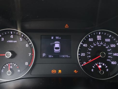 Used 2019 Kia Forte LXS FWD image 17