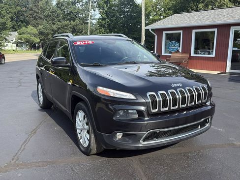 Used 2015 Jeep Cherokee Limited w/ Trailer Tow Group AWD/4WD image 2