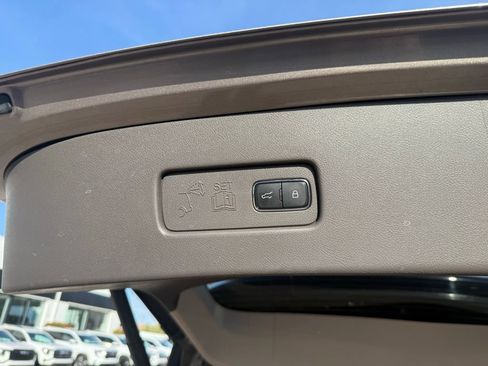 Used 2021 Lincoln Aviator Reserve w/ Equipment Group 202A image 25