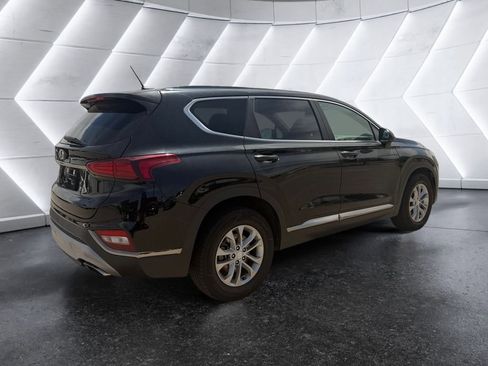 Used 2019 Hyundai Santa Fe SE FWD image 4