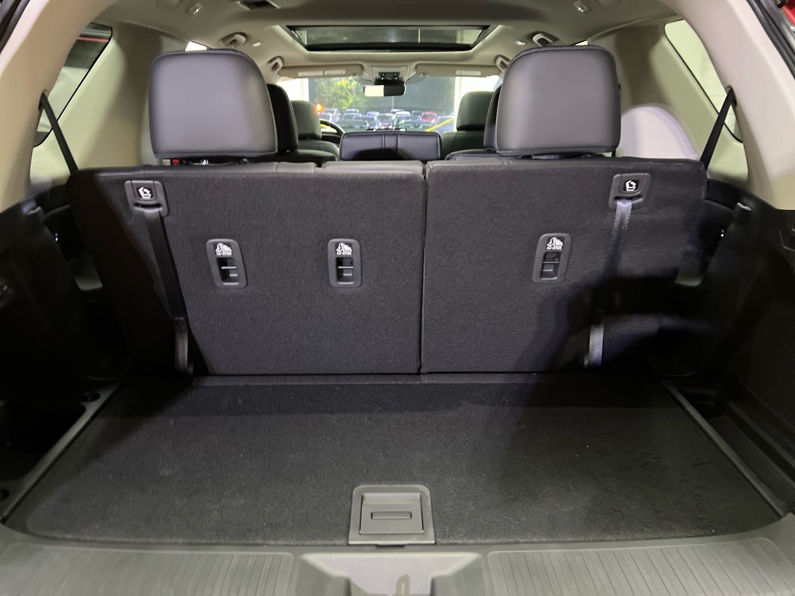 Used 2025 Honda Pilot Touring image 11