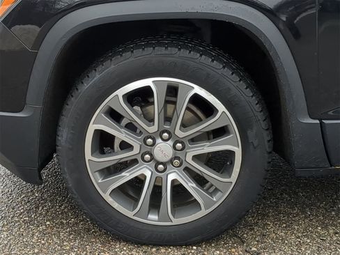 Used 2017 GMC Acadia SLT image 21