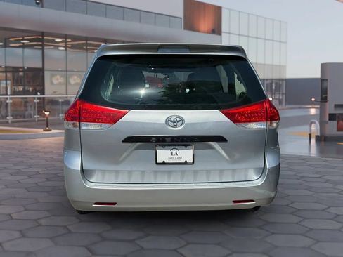 Used 2014 Toyota Sienna L FWD image 5