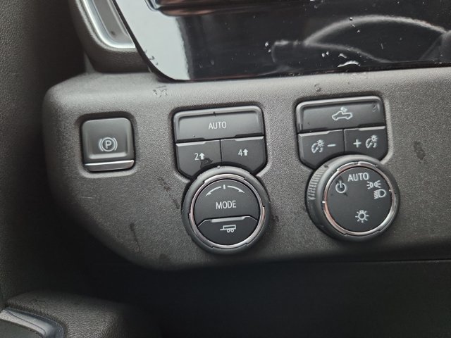 Certified 2024 Chevrolet Silverado 1500 LT AWD/4WD image 25