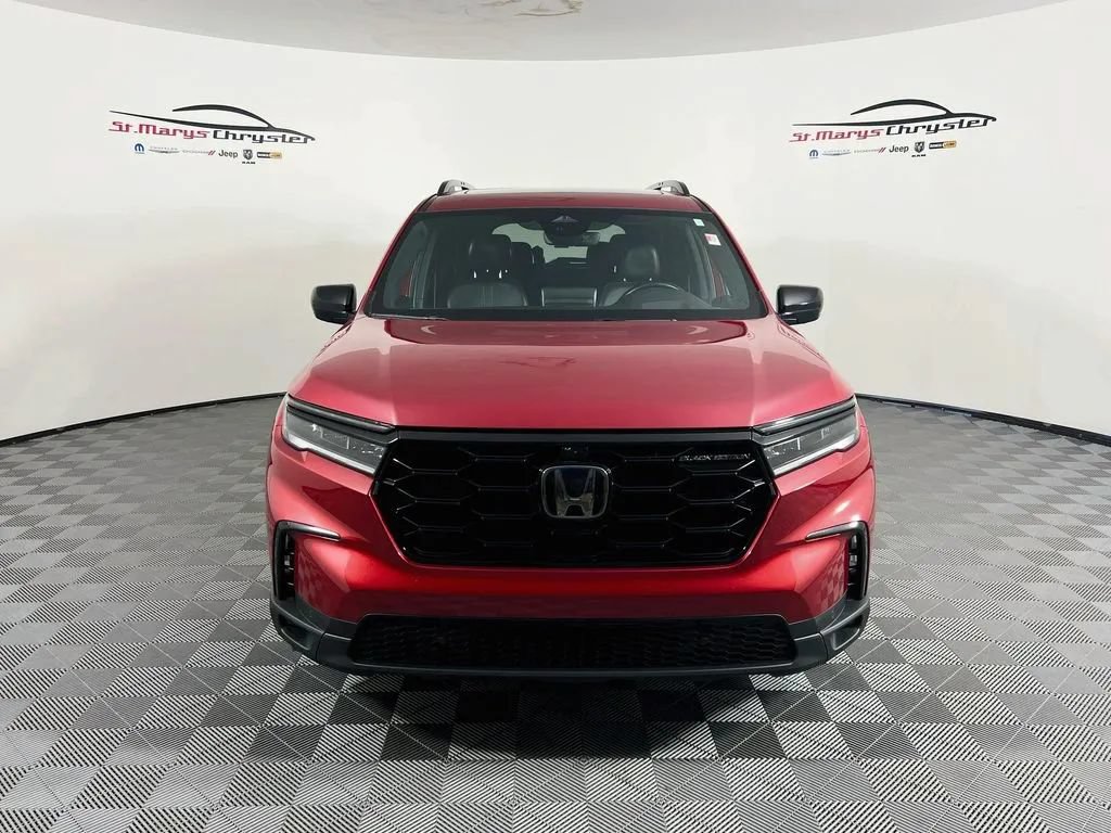Used 2025 Honda Pilot Black Edition image 3