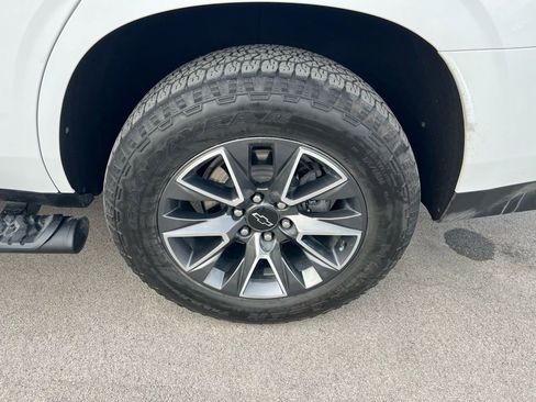 Used 2022 Chevrolet Tahoe Z71 w/ Luxury Package image 14