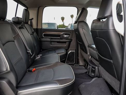 Used 2024 RAM 2500 Laramie AWD/4WD image 17
