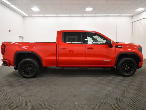 Used 2024 GMC Sierra 1500 Elevation w/ Elevation Premium Package AWD/4WD image 9