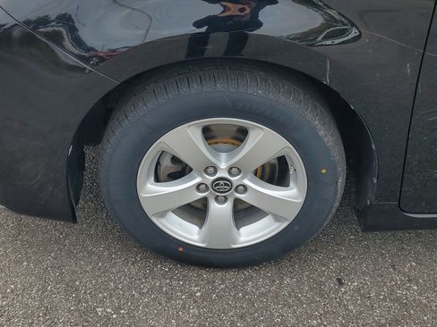 Used 2019 Toyota Sienna LE image 33