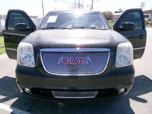 Used 2013 GMC Yukon XL Denali image 8
