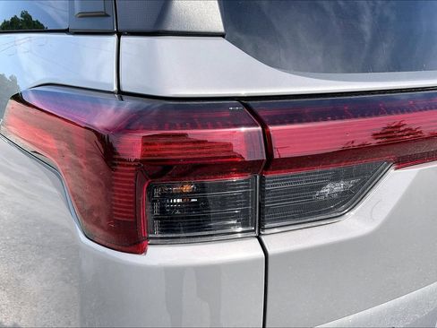 Certified 2026 Subaru Outback Touring AWD/4WD image 15