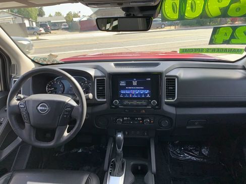 Used 2024 Nissan Frontier SL w/ Technology Package image 14