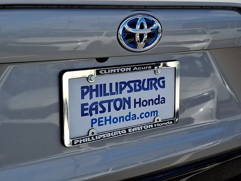 Used 2022 Toyota RAV4 XSE w/ Premium Package image 34