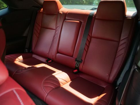 Used 2018 Dodge Challenger SRT Hellcat RWD image 23