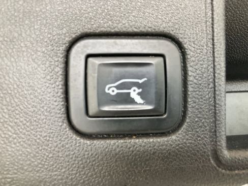 Used 2019 GMC Terrain Denali w/ Driver Alert Package II image 33