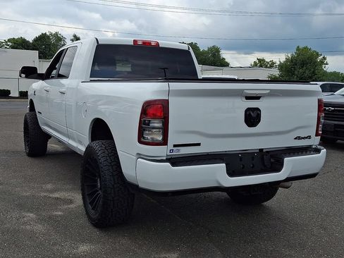 Used 2022 RAM 3500 Big Horn w/ Night Edition AWD/4WD image 9