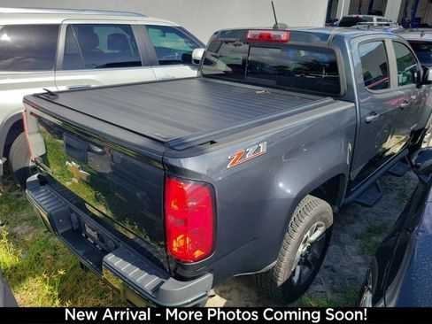 Used 2017 Chevrolet Colorado Z71 RWD image 2