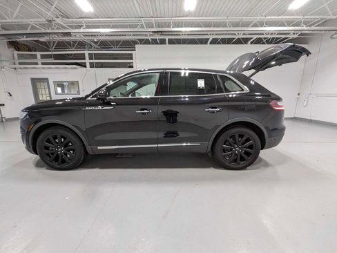 Used 2020 Lincoln Nautilus Reserve w/ Equipment Group 201A image 12