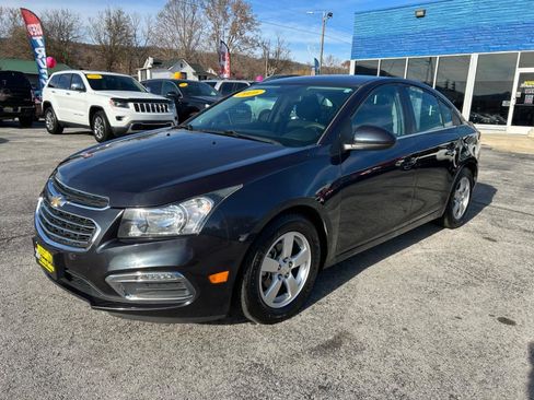 Used 2016 Chevrolet Cruze LT w/ Technology Package image 1