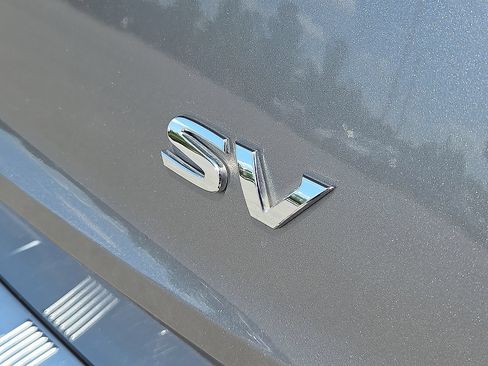 Used 2023 Nissan Rogue SV FWD image 8