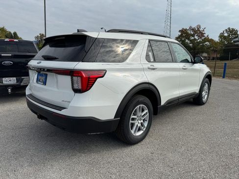 New 2026 Ford Explorer Active image 3