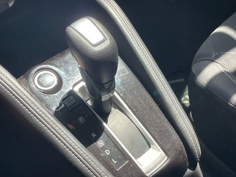 Used 2019 Nissan Kicks SV image 6