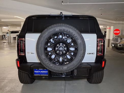 Used 2026 GMC Hummer EV SUV image 9