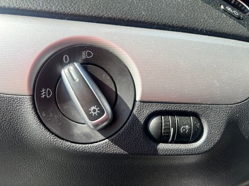 Used 2014 Volkswagen Jetta GLI Autobahn FWD image 17