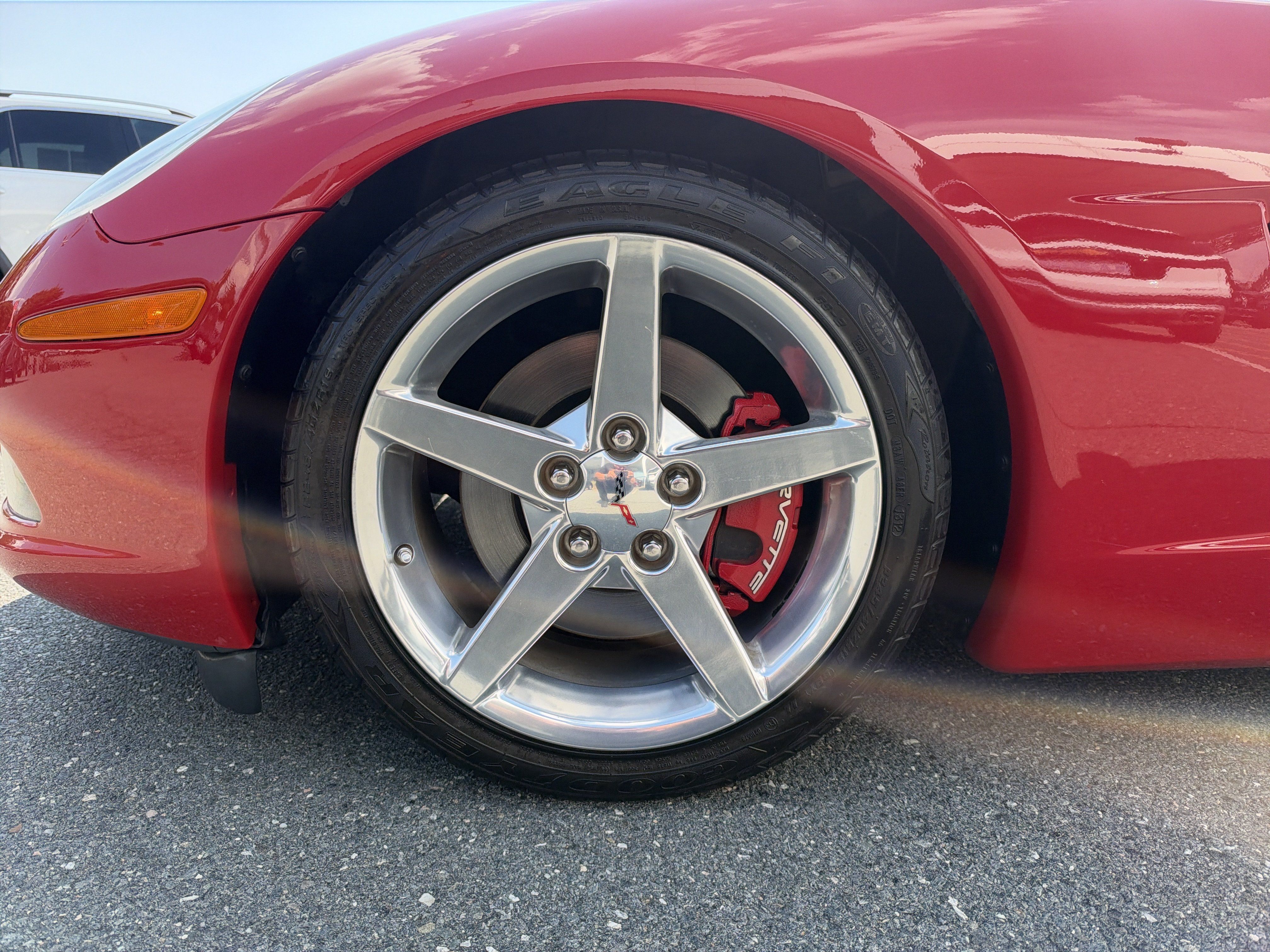 Used 2005 Chevrolet Corvette Coupe w/ Preferred Equipment Group RWD image 9