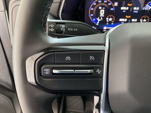 Used 2025 Chevrolet Colorado LT image 10