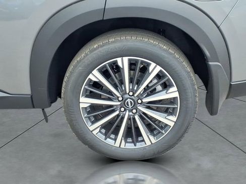New 2026 Nissan Pathfinder Platinum AWD/4WD image 4