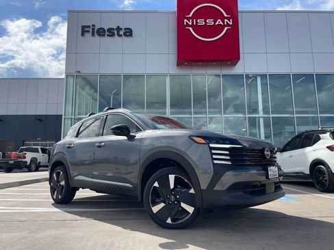 New 2026 Nissan Kicks SR w/ Cold Weather Package AWD/4WD image 1